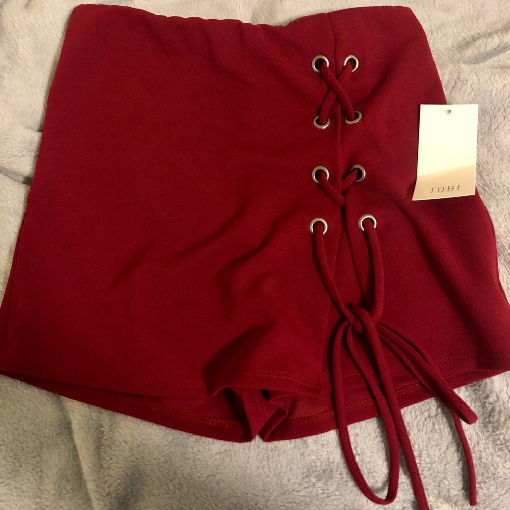 maroon tie skort